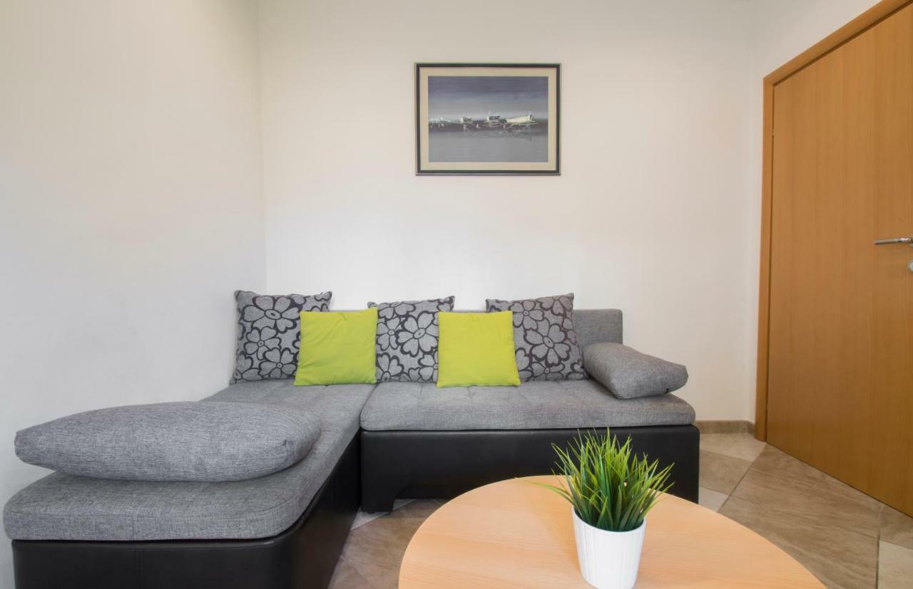 קריקווניצה Apartments Jessica מראה חיצוני תמונה
